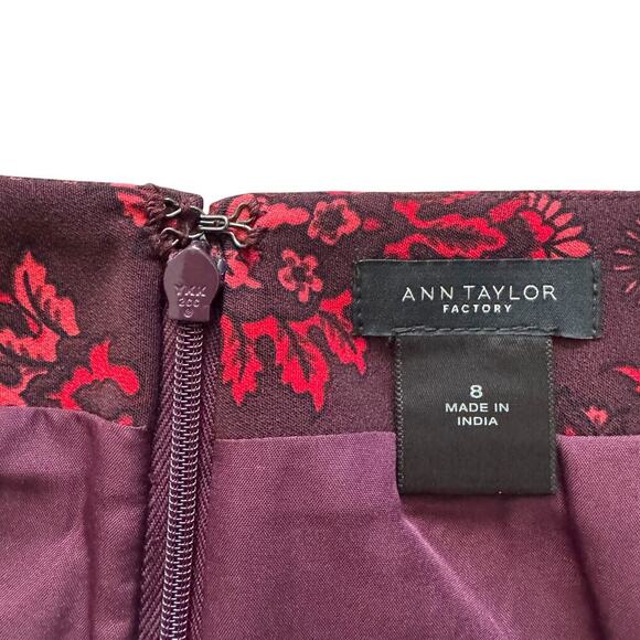 Ann Taylor Pencil Skirt Womens Sz 8 Red Damask Print Lined Professional Academia - Picture 3 of 8